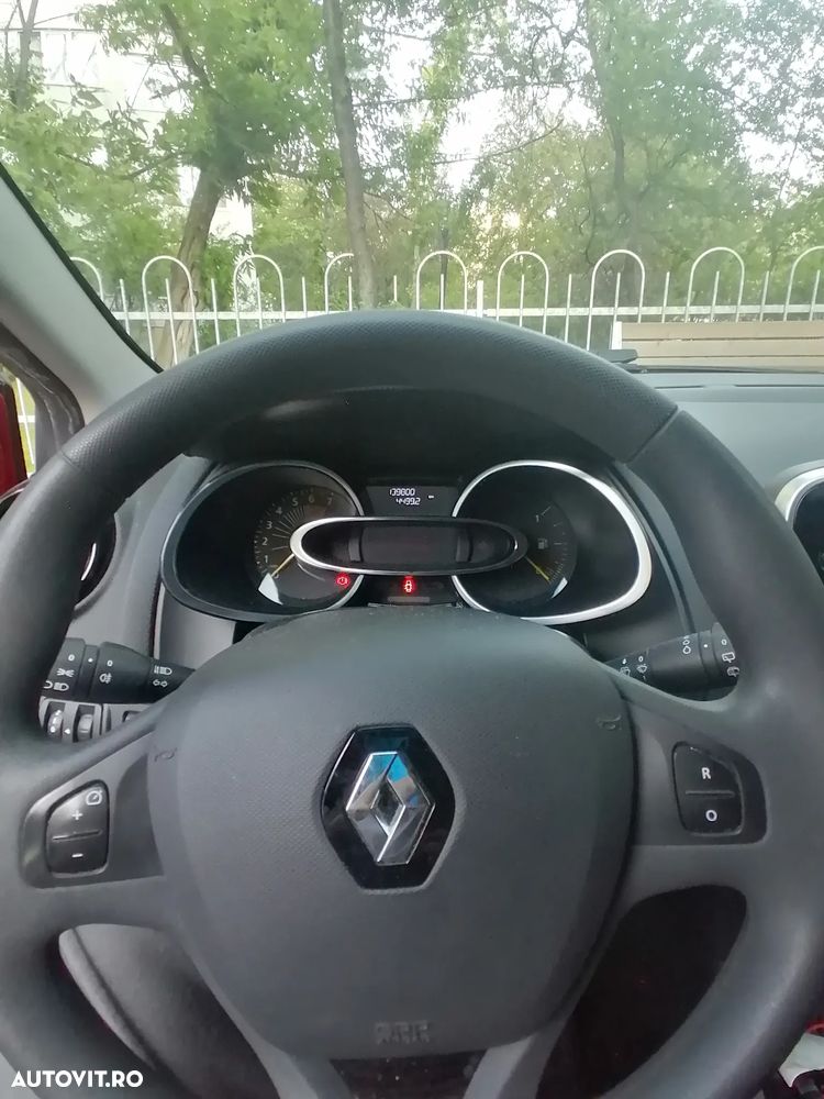 Renault Clio 1.2 16V Authentique - 4