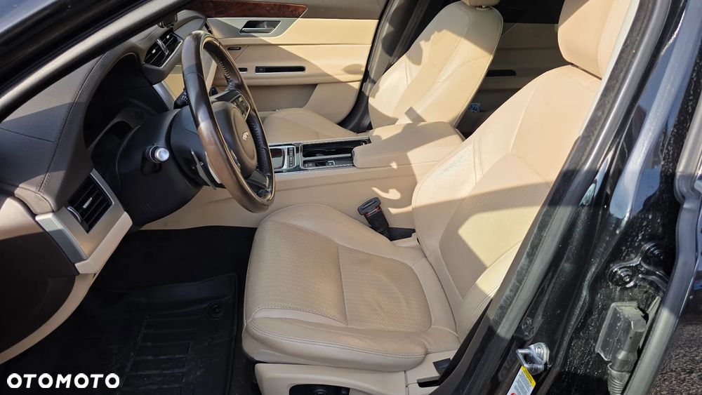 Jaguar XF 20d AWD Prestige - 11