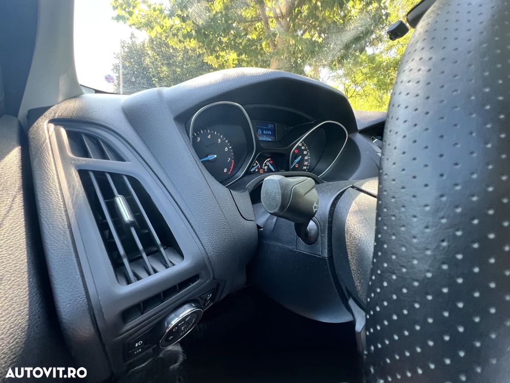 Ford Focus - 10