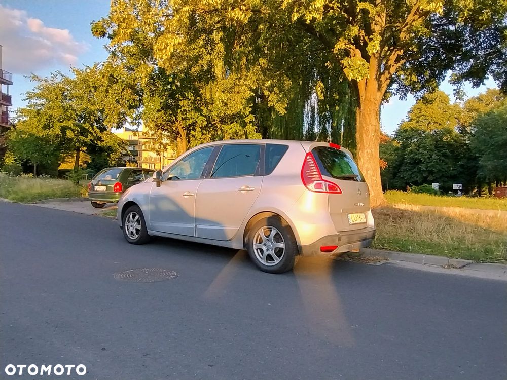 Renault Scenic 2.0 16V Privilege CVT - 6