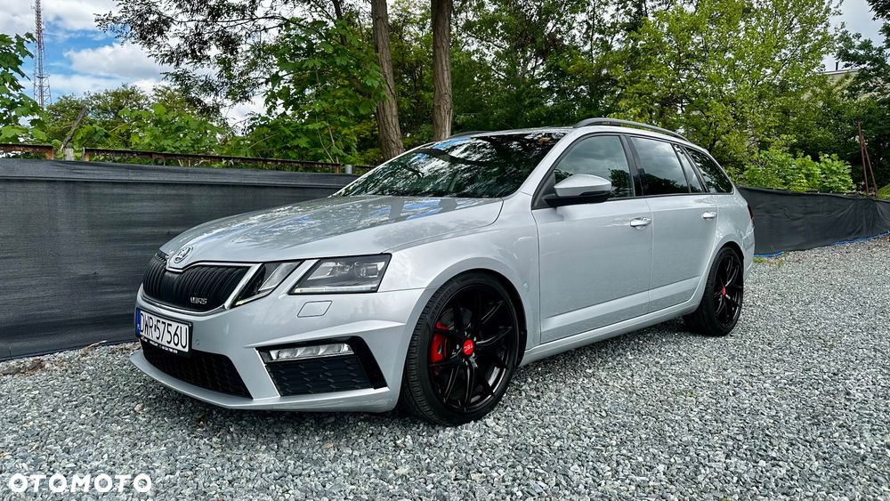 Skoda Octavia 2.0 TDI DSG RS - 11