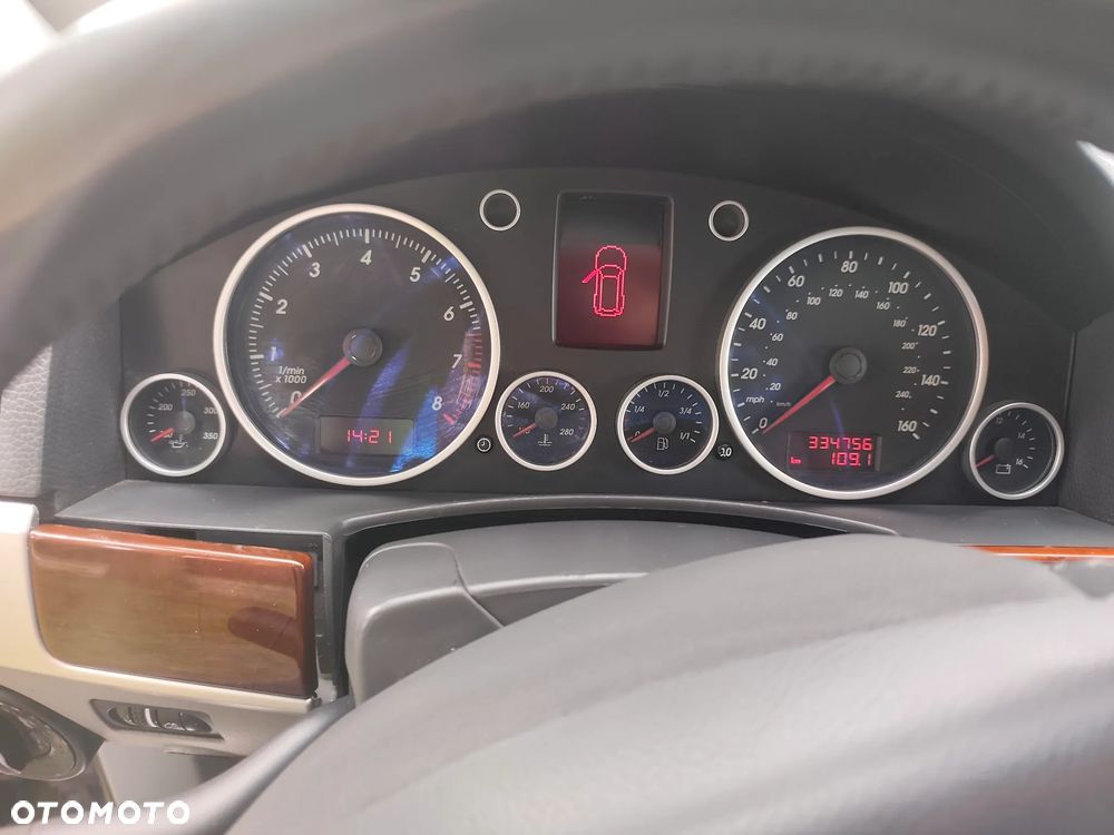 Volkswagen Touareg 3.2 V6 Tiptr - 13