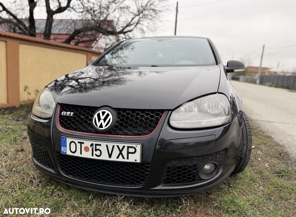 Volkswagen Golf 2.0 FSI GTI - 1