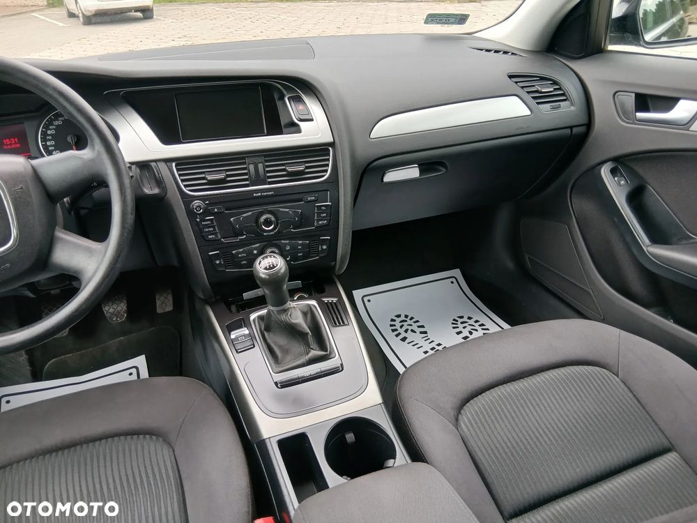 Audi A4 Limousine - 9