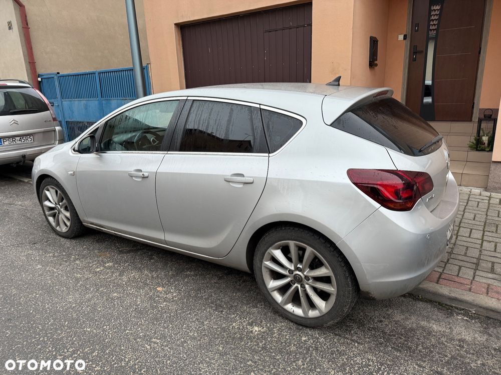 Opel Astra 1.7 CDTI Cosmo - 2