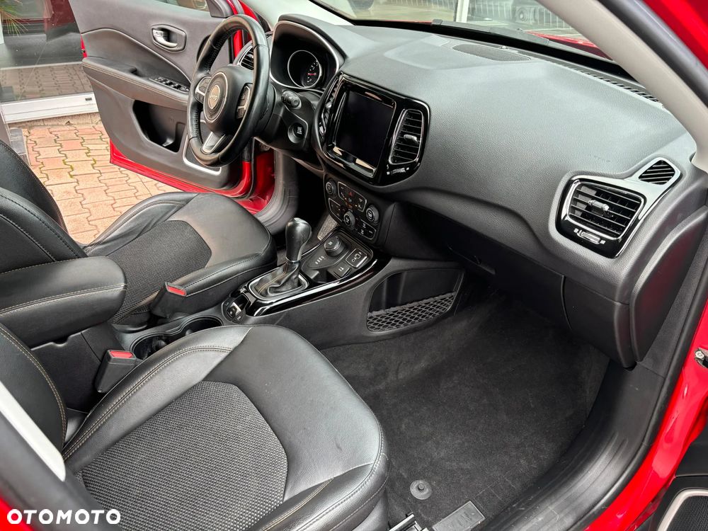 Jeep Compass 1.4 TMair Limited 4WD S&S - 26