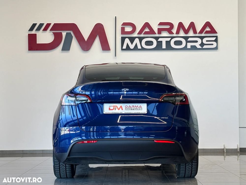 Tesla Model Y - 18