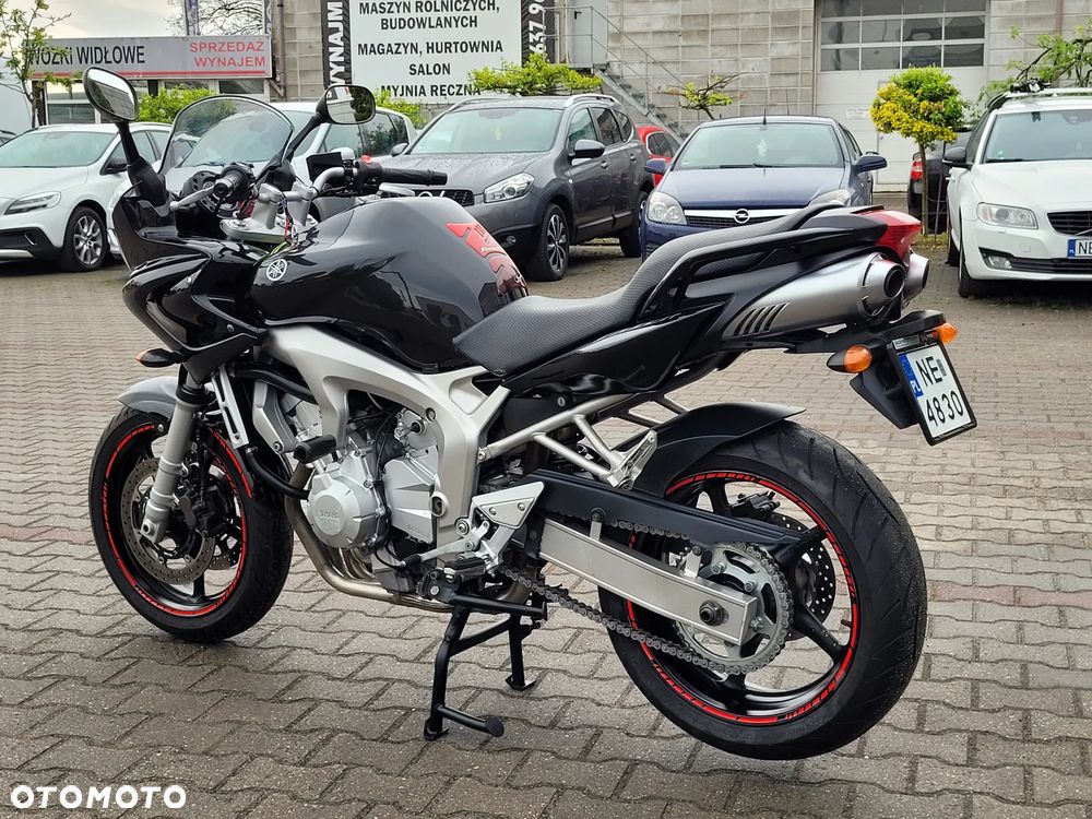 Yamaha FZ6 - 4