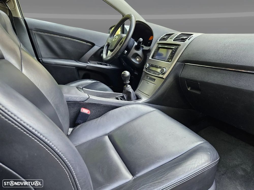 Toyota Avensis SW 2.0 D-4D Exclusive +Pele+GPS - 10