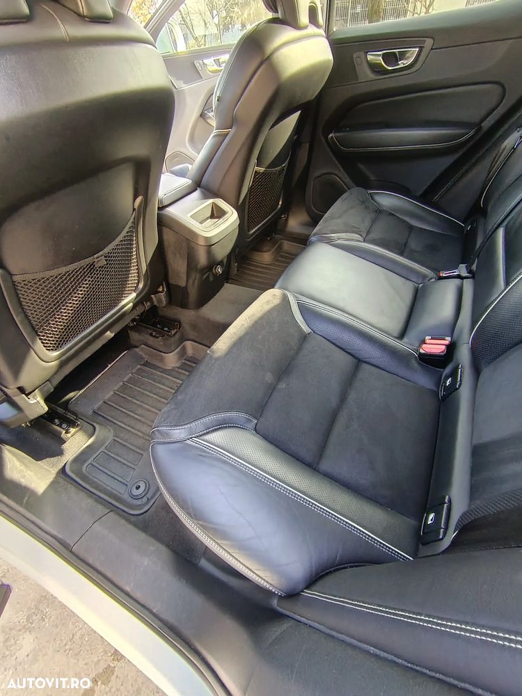 Volvo XC 60 D4 AWD Geartronic RDesign - 25