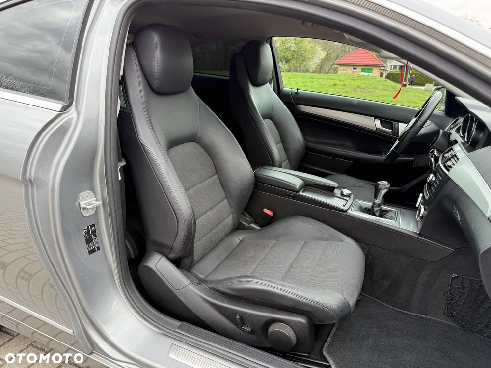 Mercedes-Benz Klasa C 180 BlueEFFICIENCY - 16