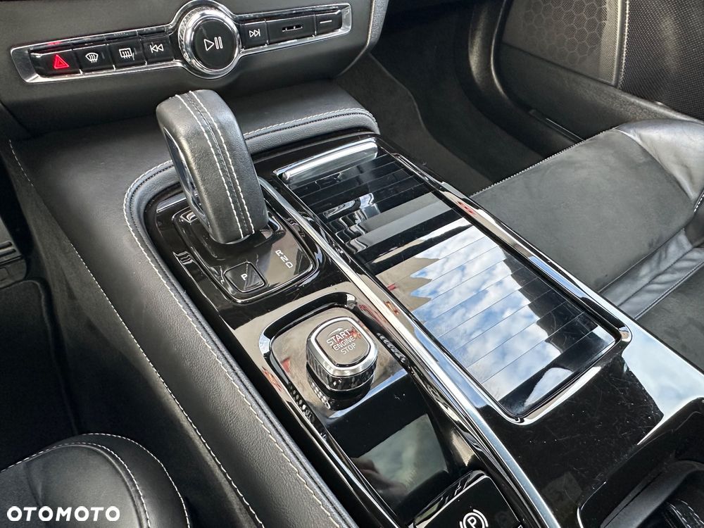 Volvo V90 T8 Twin Engine AWD R Design - 29