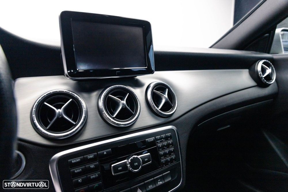 Mercedes-Benz CLA 220 CDi AMG Line Aut. - 35
