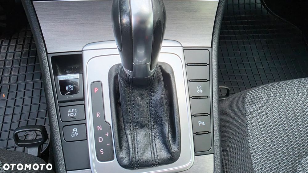 Volkswagen Passat 2.0 Blue TDI DSG SCR Comfortline - 21