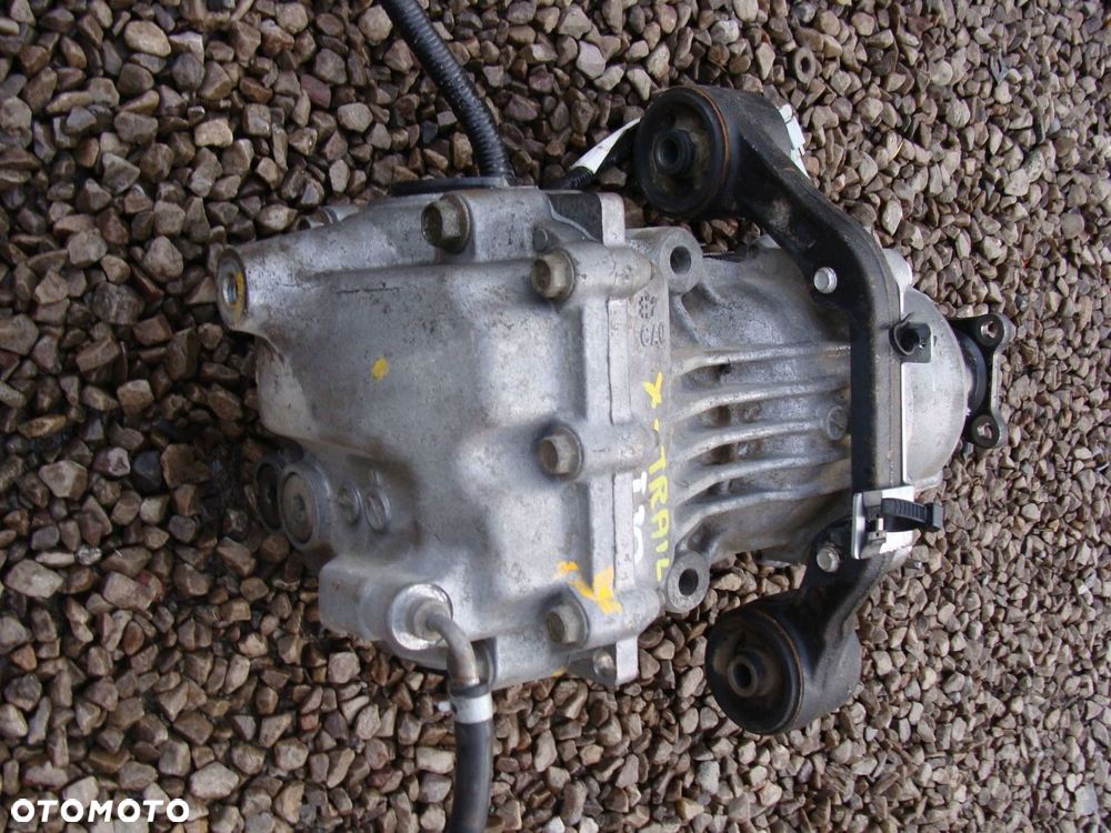 most tył nissan x-trail t30 r145 #1a #2 cao - 2
