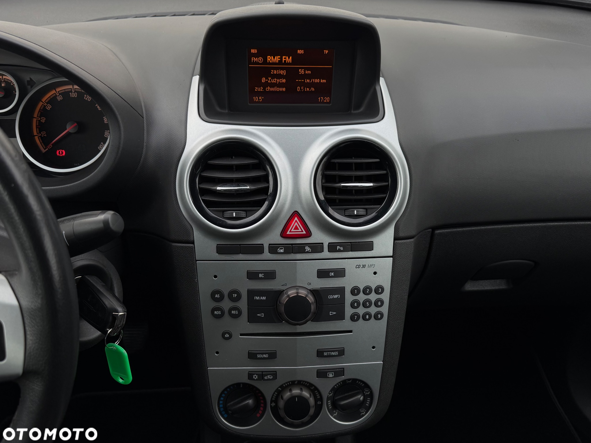 Opel Corsa 1.4 16V Enjoy - 21
