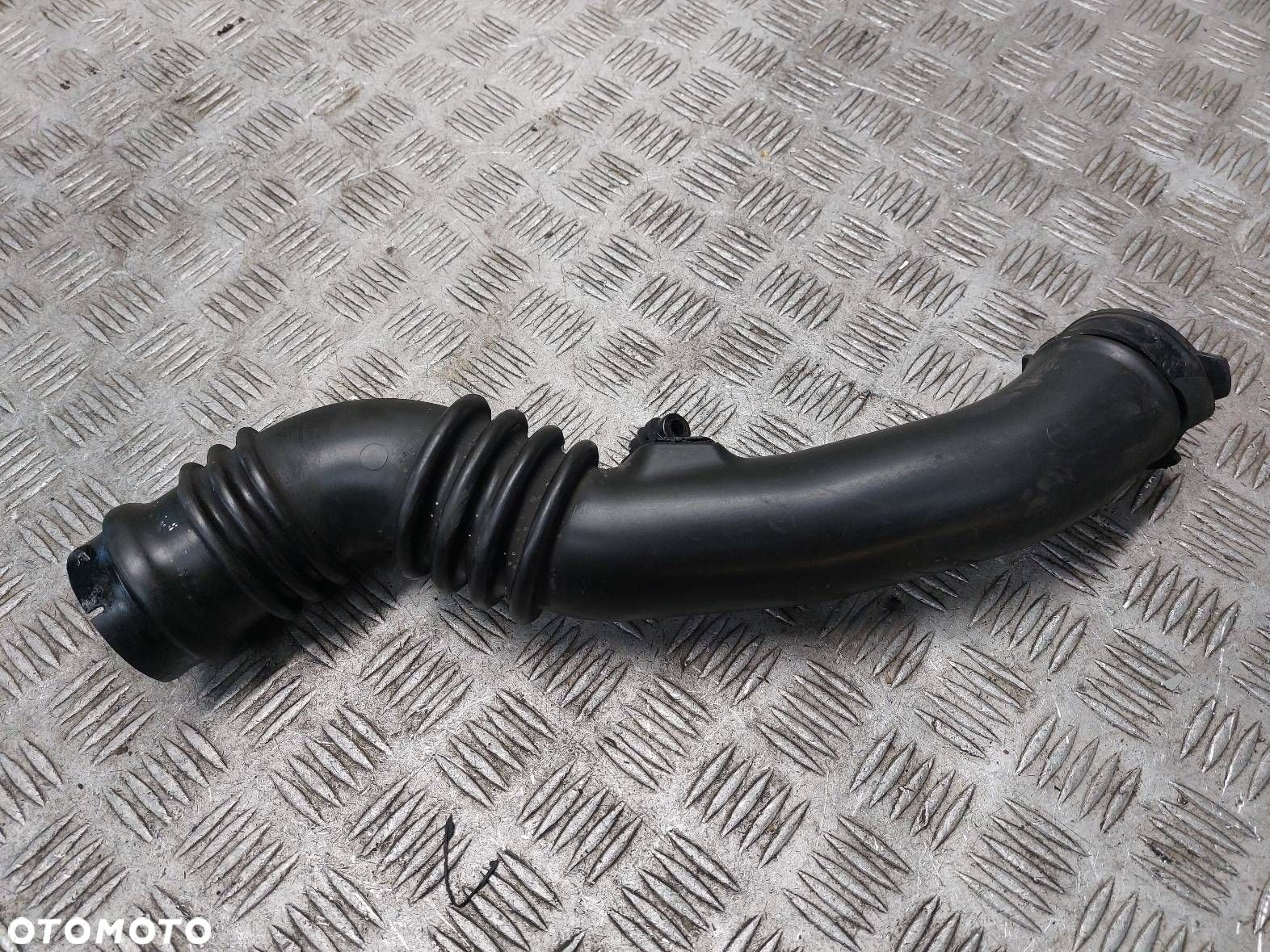 PRZEWÓD POWIETRZA INTERCOOLERA FORD FOCUS MK2 1.6 TDCI 3M51-6C646-XE - 1