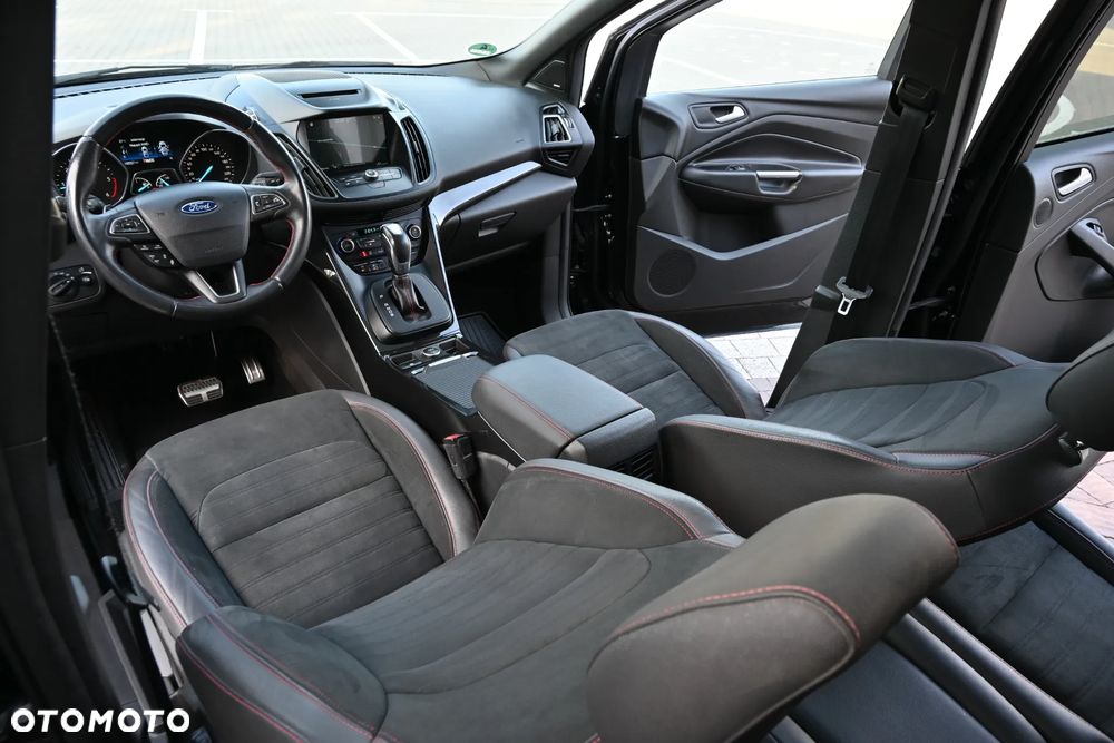 Ford Kuga 2.0 TDCi AWD ST-Line - 31