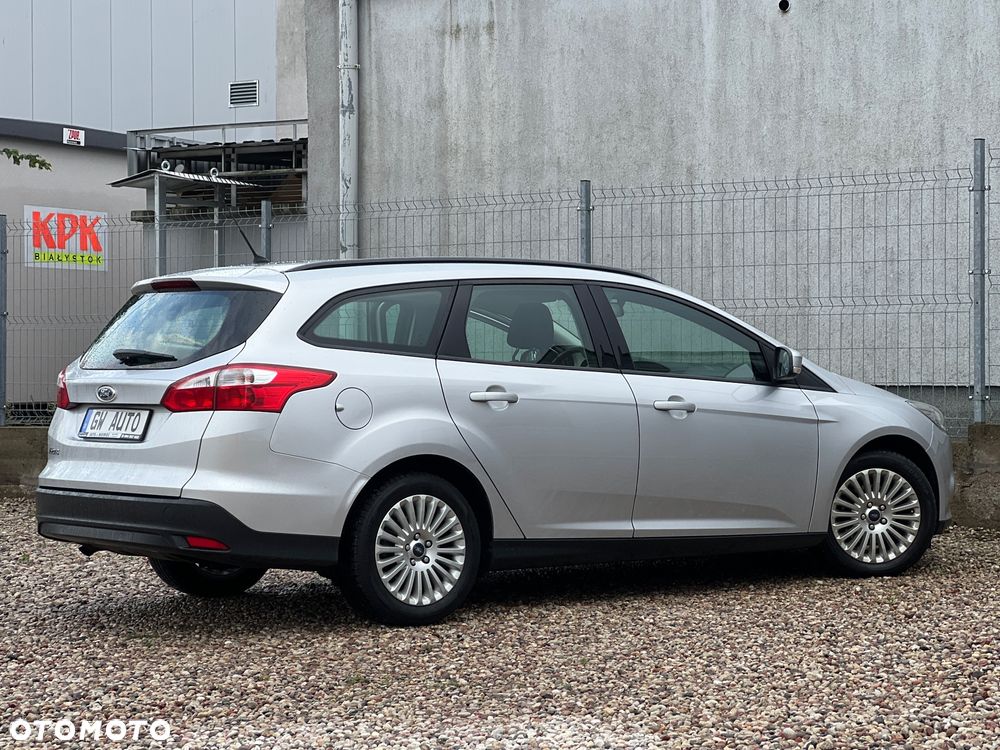 Ford Focus 1.6 TDCi DPF Champions Edition - 8