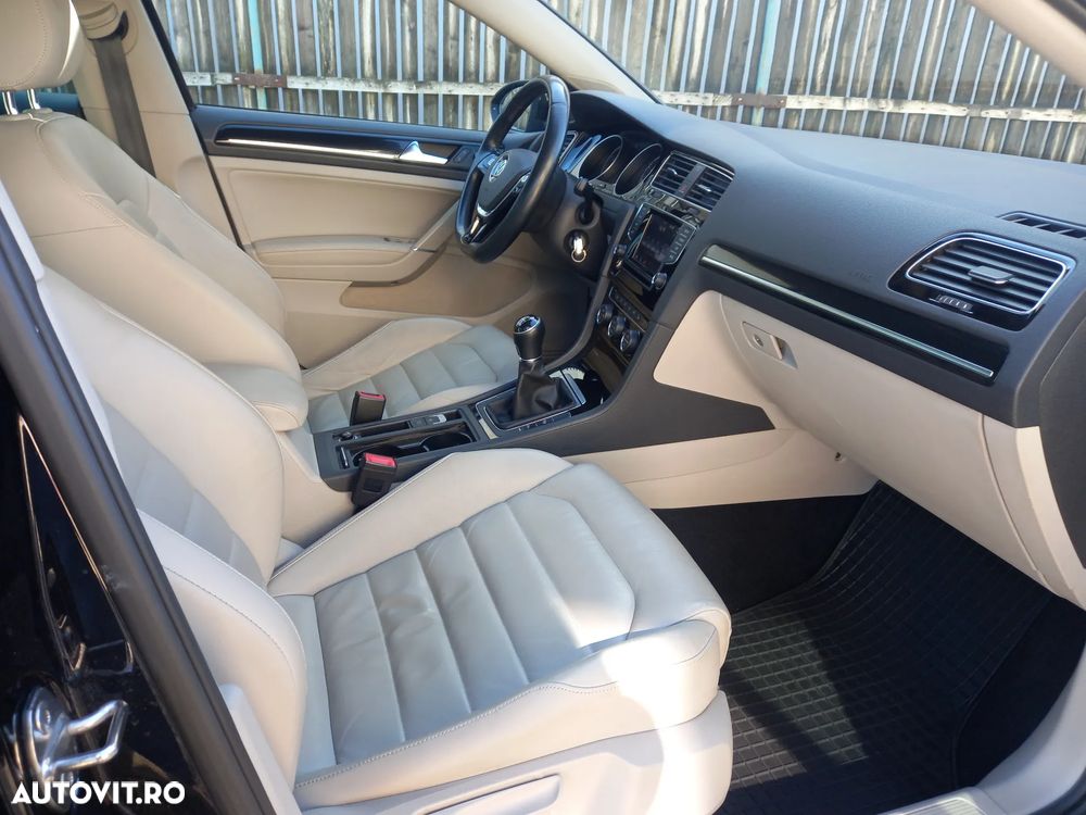 Volkswagen Golf - 15