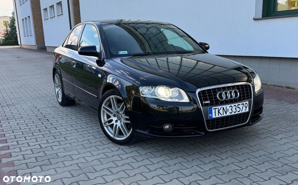 Audi A4 Limousine - 1