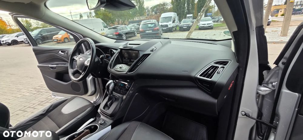 Ford Kuga 2.0 TDCi 4x4 Titanium - 39