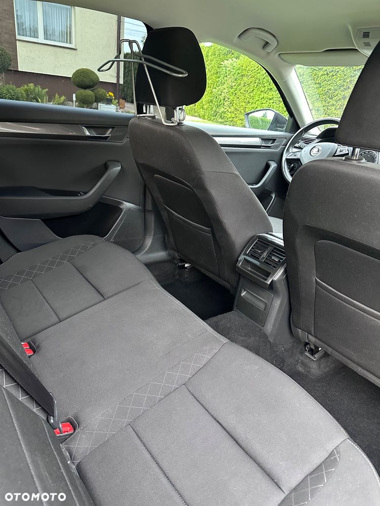Skoda Superb 2.0 TDI Ambition DSG7 - 18