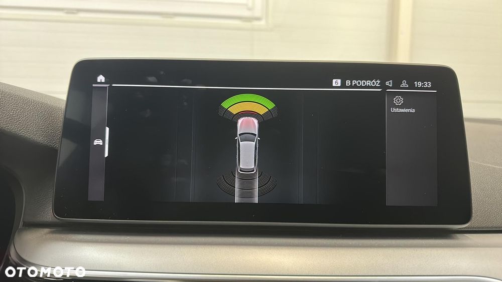 BMW Seria 5 520d xDrive MHEV - 26