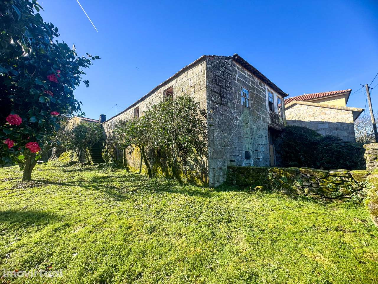 Moradia em granito p/recuperar- Vouzela - Grande imagem: 3/60