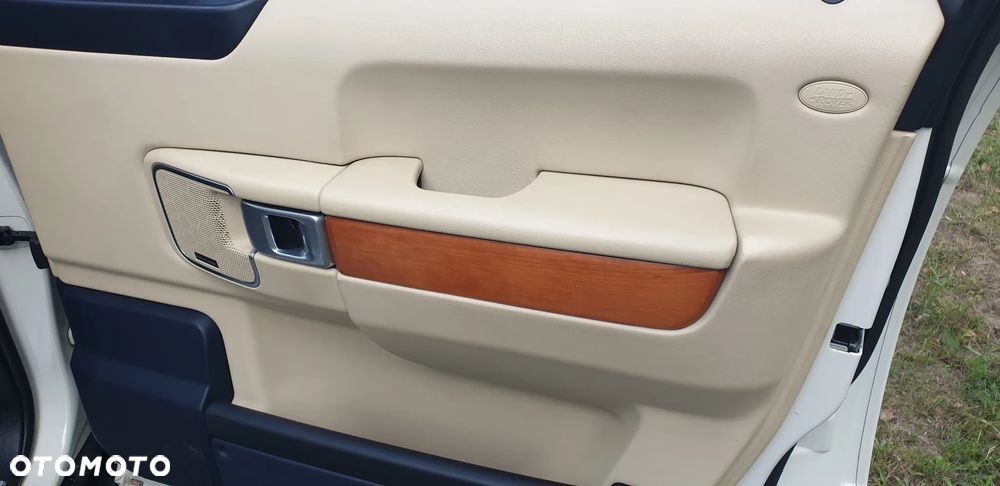 Land Rover Range Rover - 16