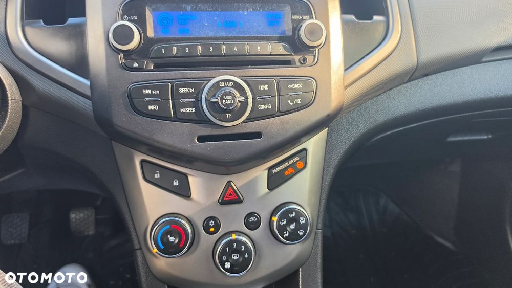 Chevrolet Aveo 1.2 LT+ - 23