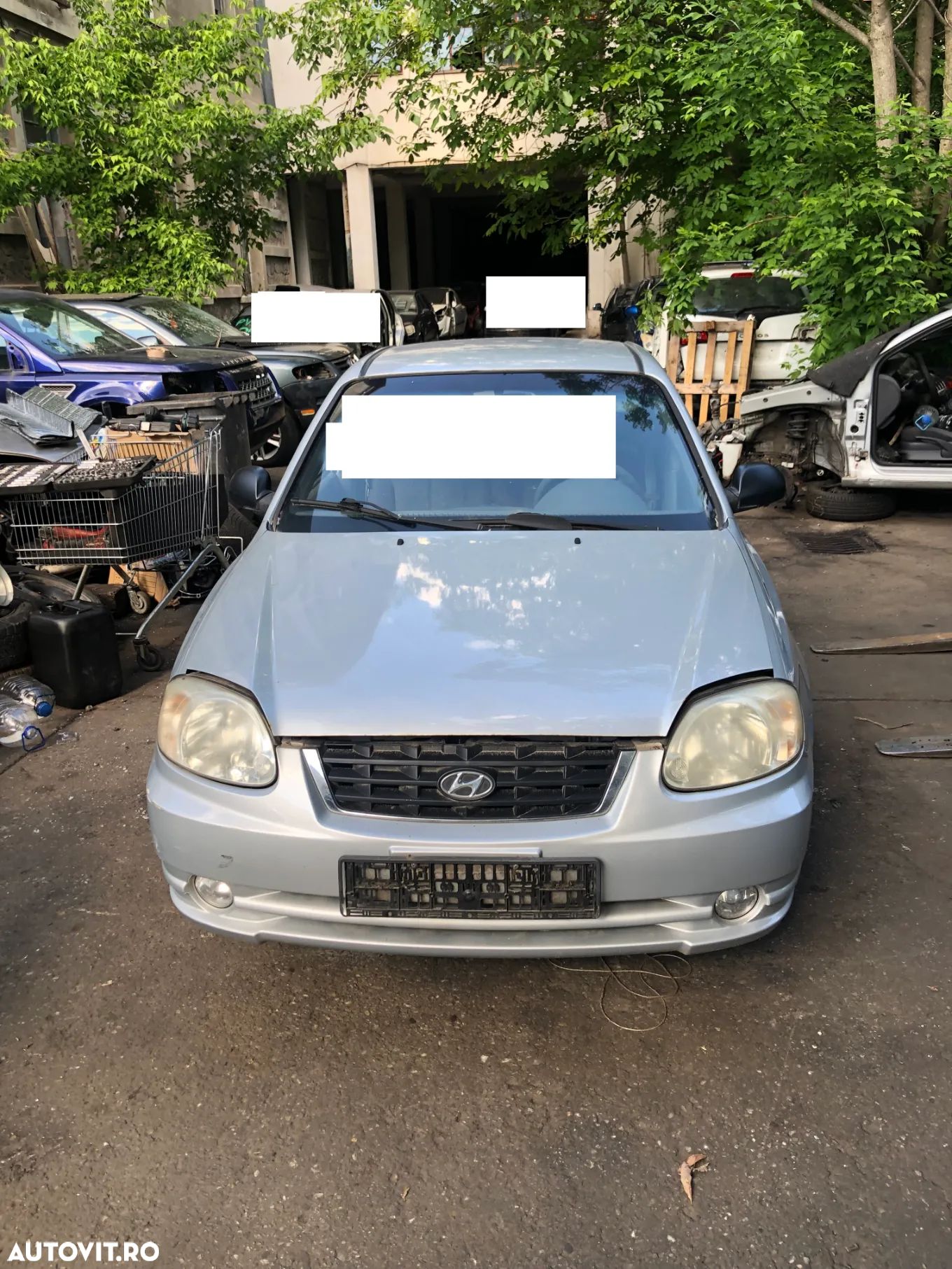 Dezmembrez Hyundai Accent 2 gri argintiu 2005 benzina - 1