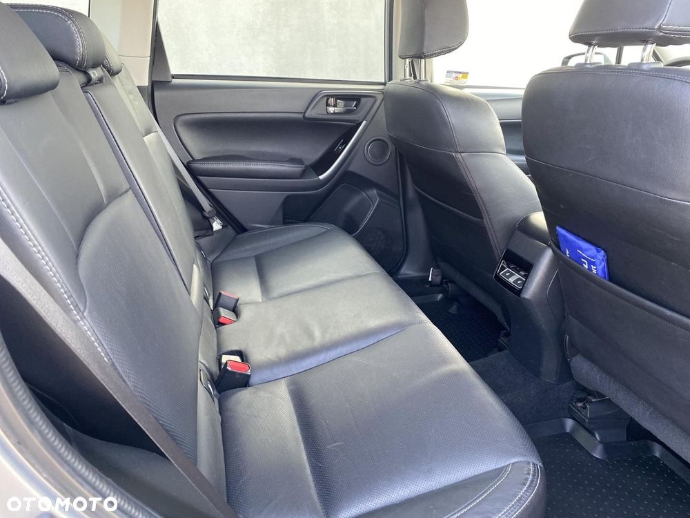 Subaru Forester 2.0 XT Platinum Lineartronic - 17