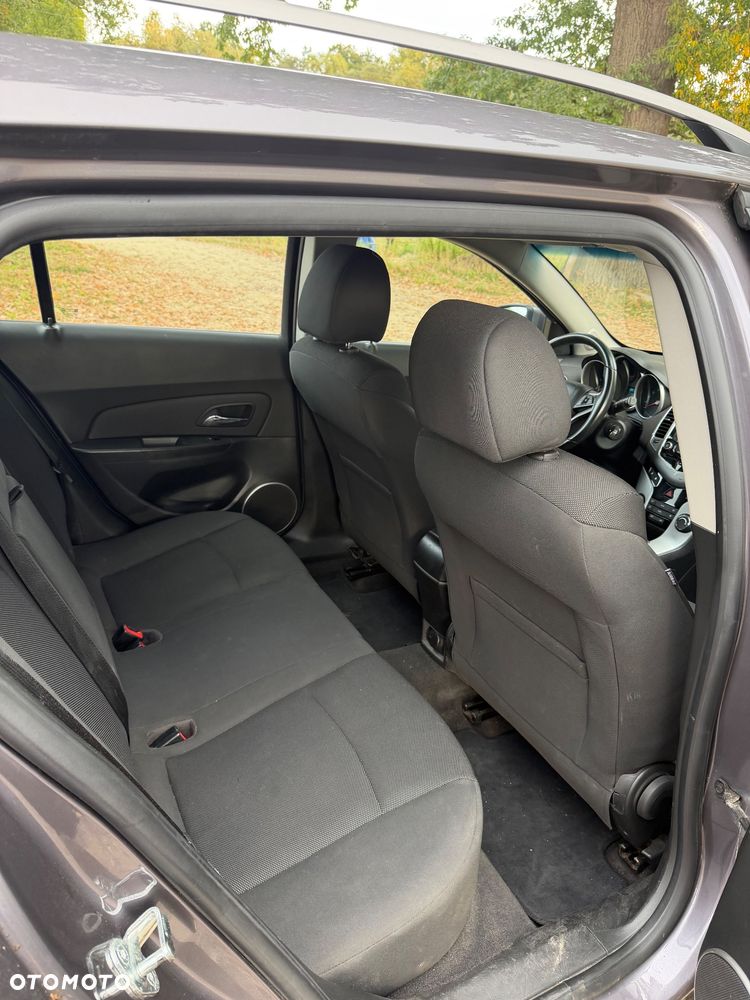 Chevrolet Cruze - 24