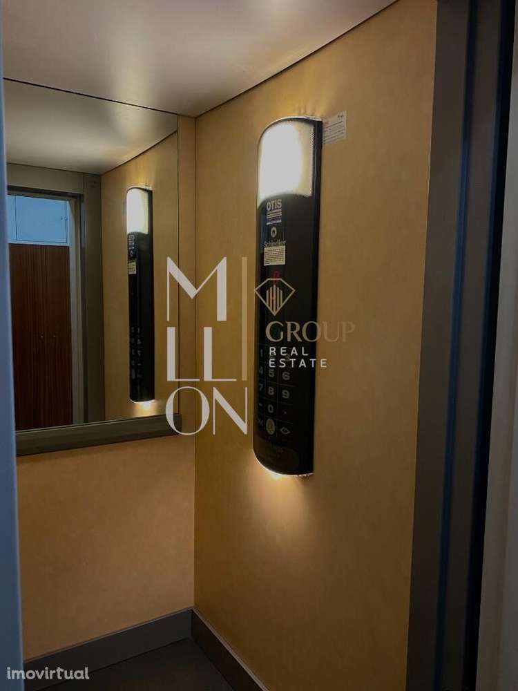 Apartamento T0 em condomínio fechado na zona mais central do Porto a R - Grande imagem: 5/15