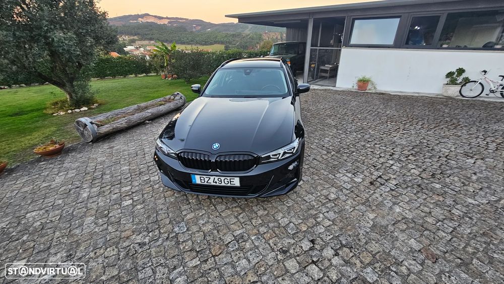 BMW 330 e Touring Line Sport Auto - 48