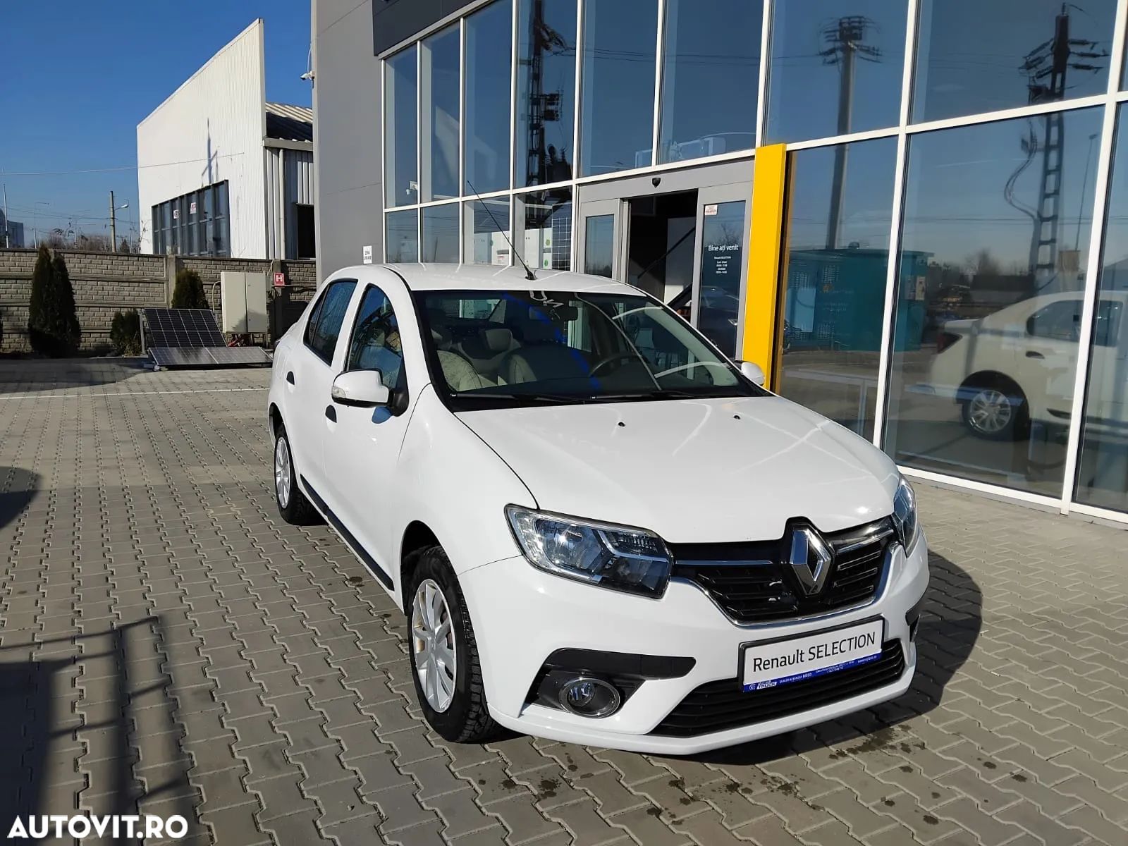 Renault Symbol - 1