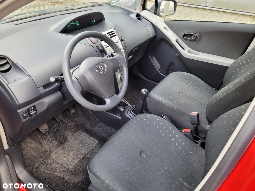 Toyota Yaris 1.3 VVT-i Luna - 12