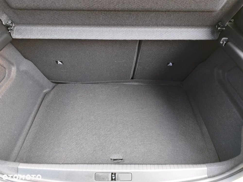 Peugeot 208 1.2 mHEV GT - 17