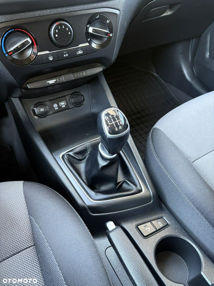 Hyundai i20 - 27