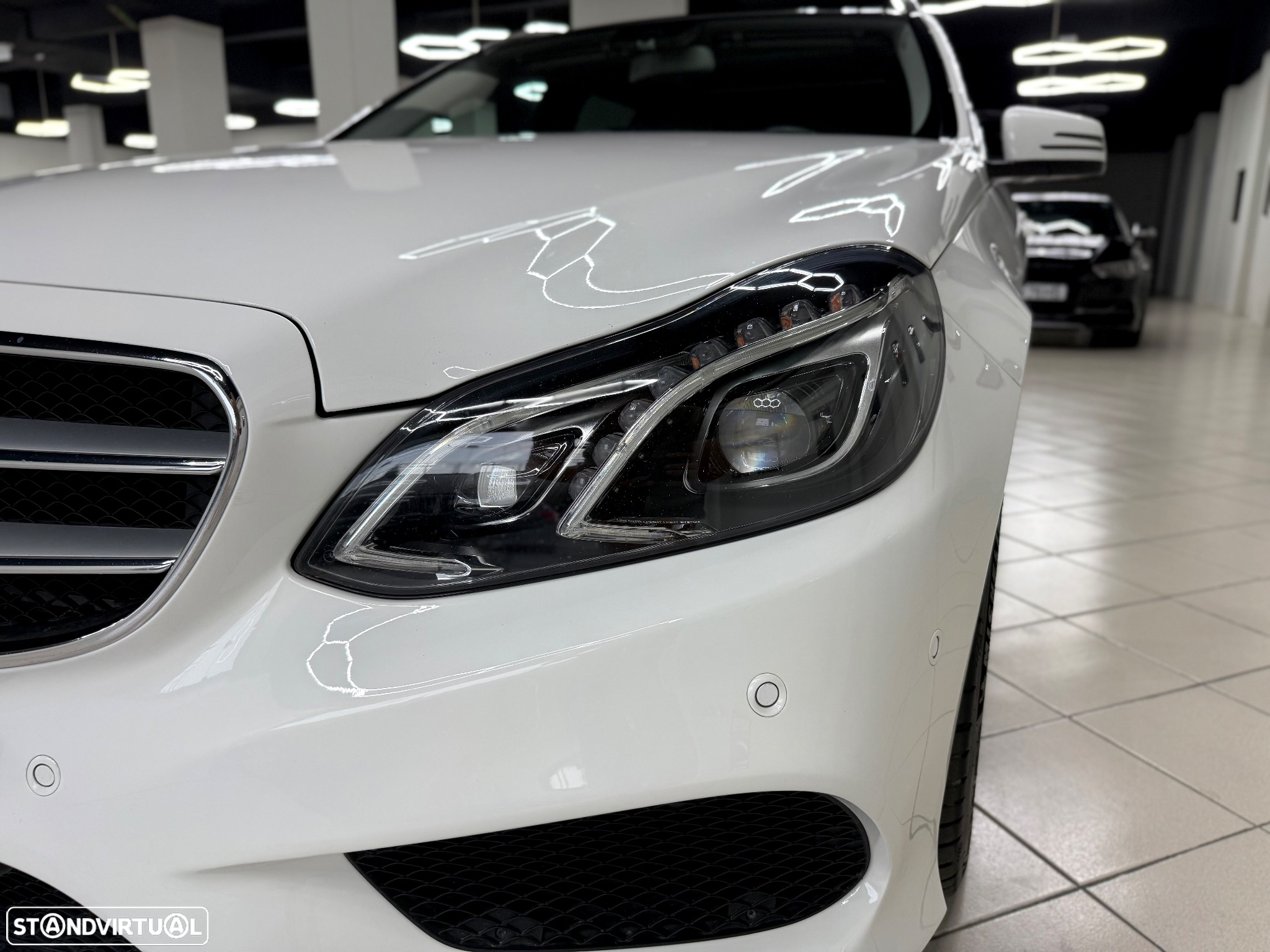 Mercedes-Benz E 300 Bluetec Hybrid Avantgarde - 2