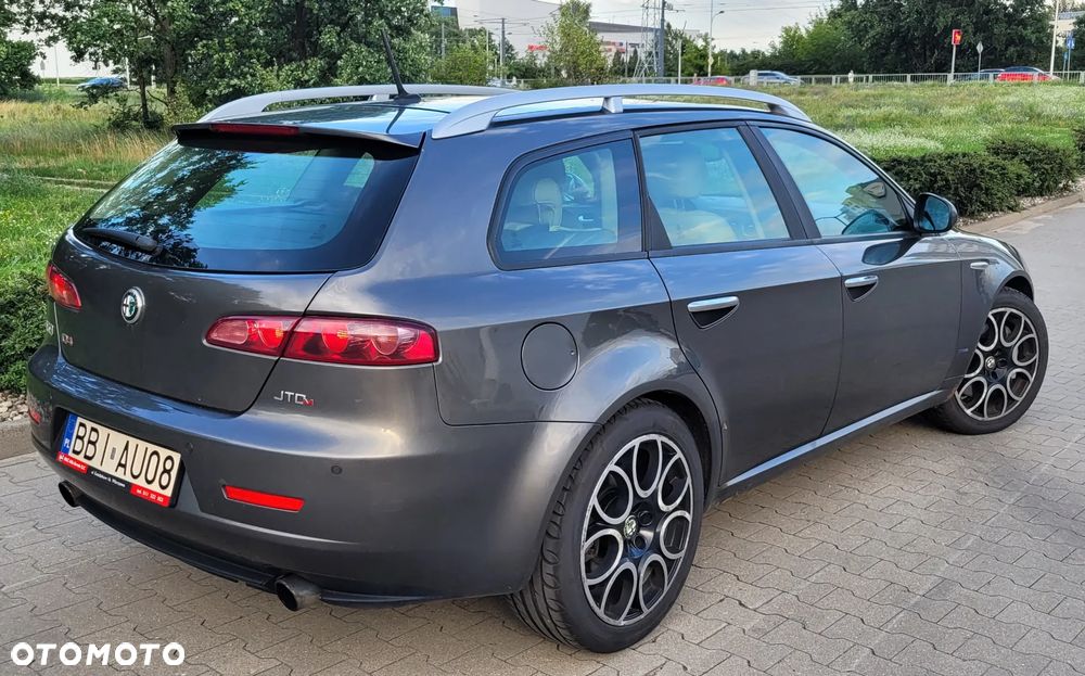 Alfa Romeo 159 Sportwagon ver-159-2-4jtdm-q4-distinctive - 2