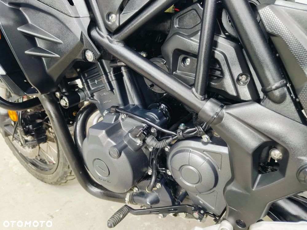 Benelli TRK 502X - 24