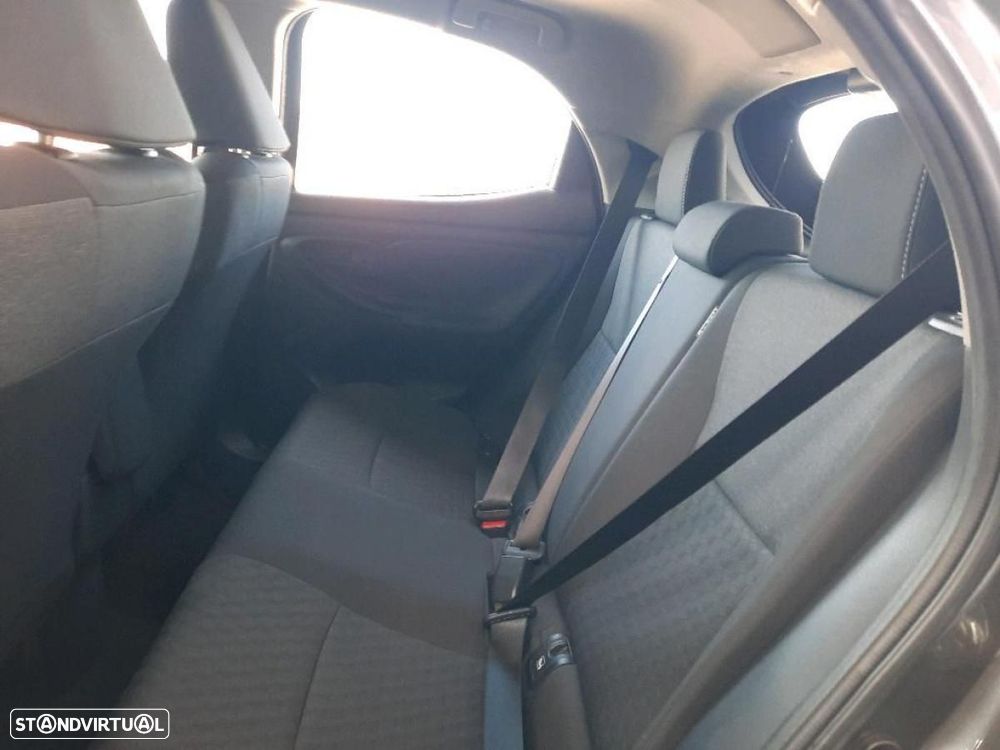Toyota Yaris 1.5 HDF Comfort Plus - 9
