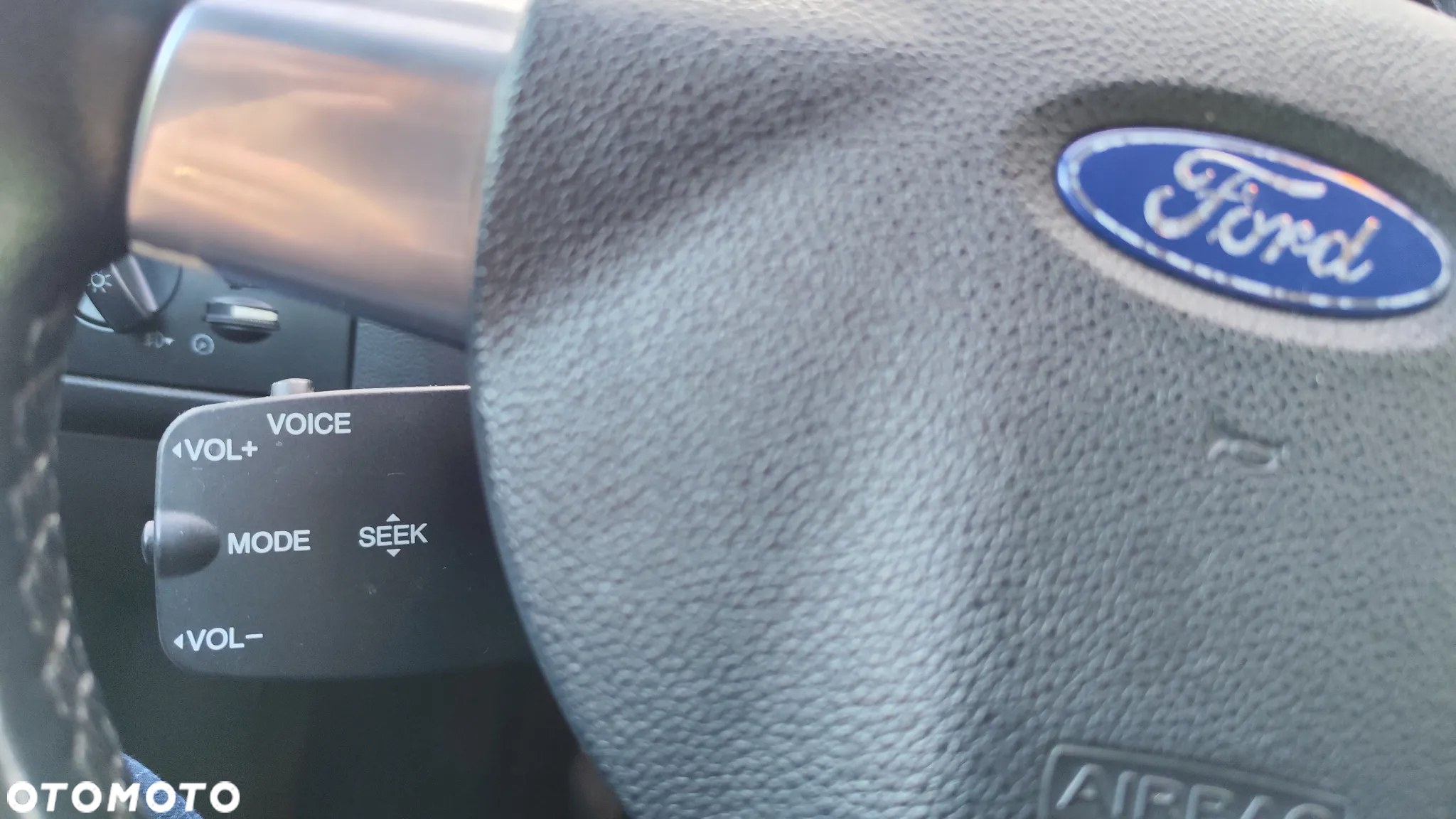 Ford Focus Turnier 2.0 16V Titanium - 21