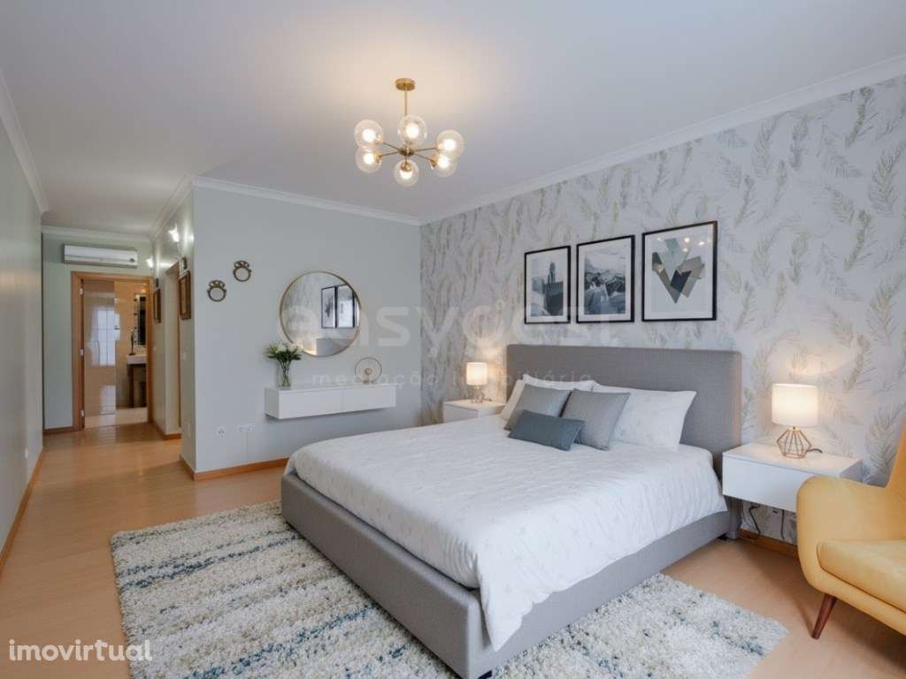 Moradia térrea T4 com piscina em lote de 700 m2 na Quinta do Anjo -... - Grande imagem: 5/60