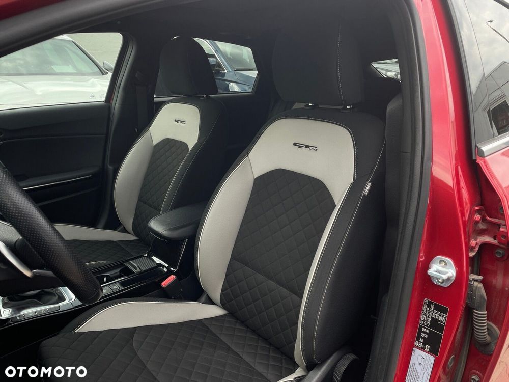 Kia ProCeed - 10