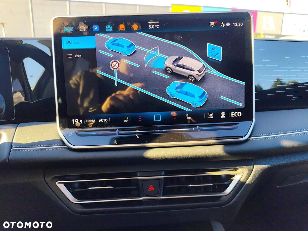 Volkswagen Tiguan - 16