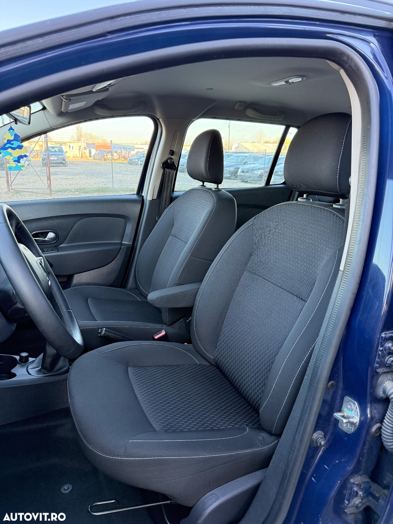 Dacia Logan 0.9 90CP Laureate - 9