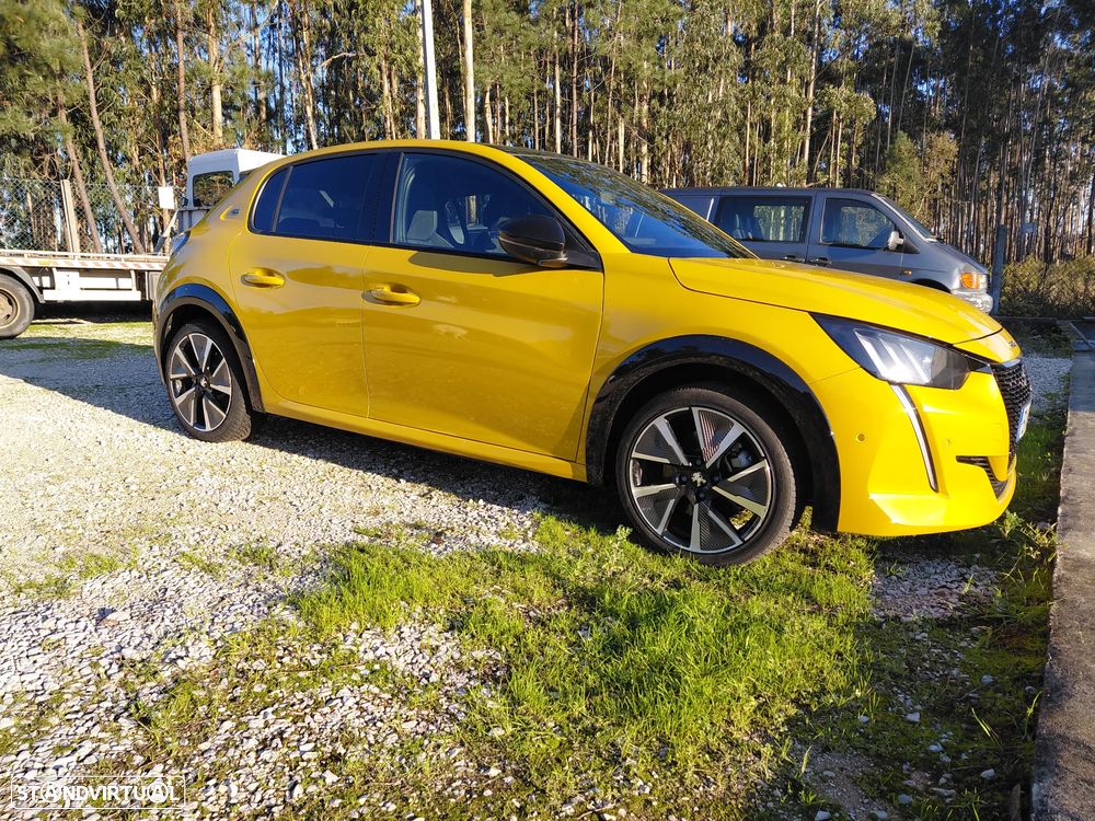 Peugeot e-208 GT Pack - 10